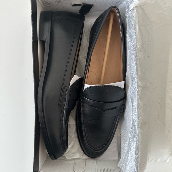 Lauren Ralph Lauren | Wynnie Burnished Leather Loafer | New | Size 9.5 B - Picture 2 of 12